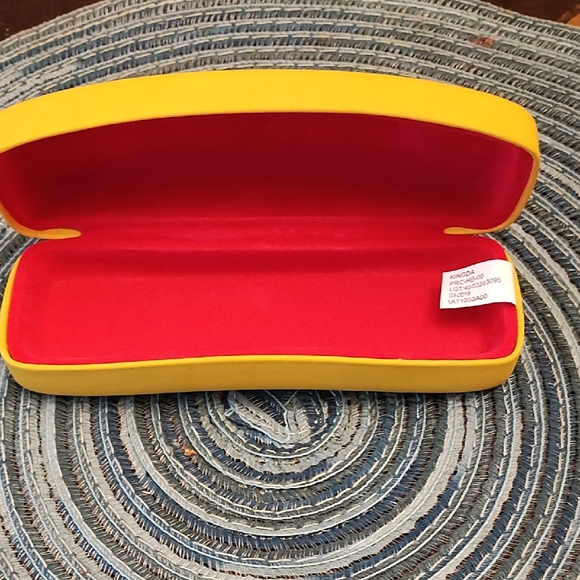 Ray-Ban Yellow Eyeglass Case - Picture 2 of 3
